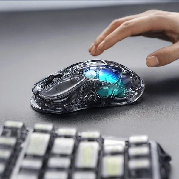 Chuột GravaStar Mercury M2 Wireless Gaming Mouse Transparent Black có DPI điều chỉnh linh hoạt, phù hợp với nhiều thể loại game
