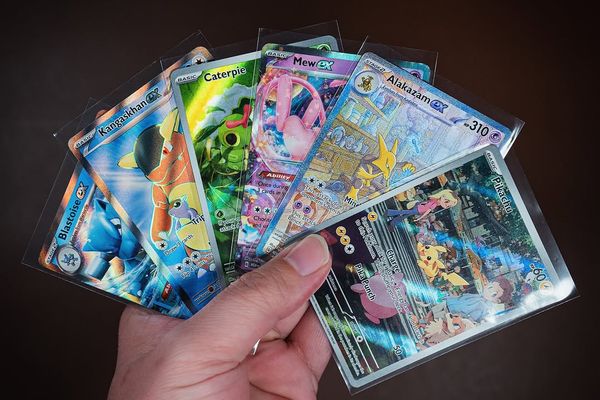 PP56 Pokemon TCG Scarlet & Violet 151 Booster Pack với thẻ bài độc đáo, nâng cao trải nghiệm chơi TCG