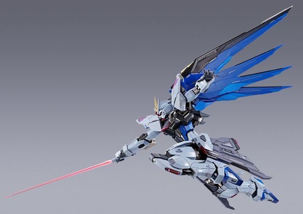 Freedom Gundam Concept 2 Metal Build chất lượng cao