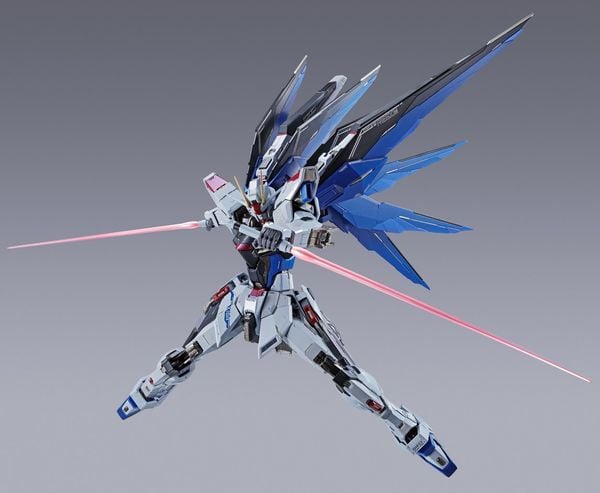 Freedom Gundam Concept 2 Metal Build đẹp nhất