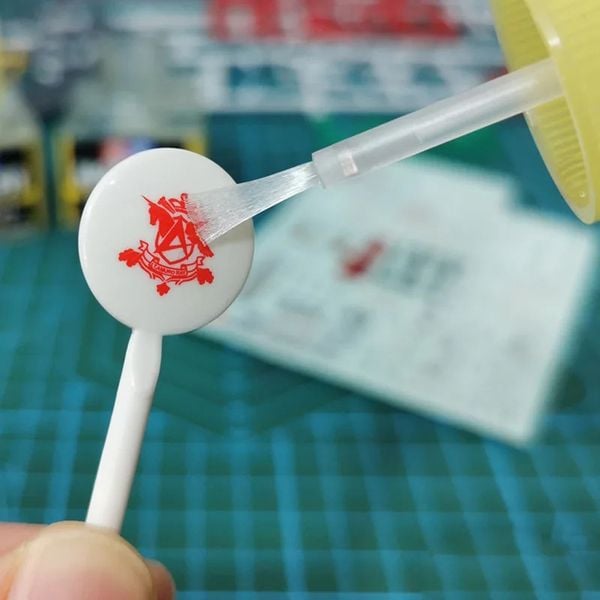 Keo dán decal nước mô hình Tamiya Mark Fit Strong - 87135  giúp decal bám sát vào mô hình nhựa phụ kiện chất lượng tốt