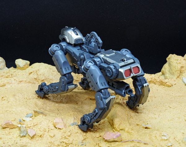 Over Zero UTX-6030 Tastier Battle Dog Hemoxian độc đáo là sự lựa chọn hoàn hảo cho fan khoa học viễn tưởng