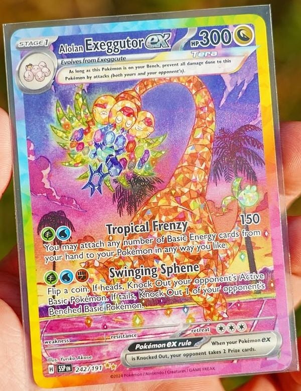 Thẻ bài Pokemon TCG SV08 Surging Sparks Elite Trainer Box mang đến các thẻ bài mạnh và đẹp cho mọi fan TCG
