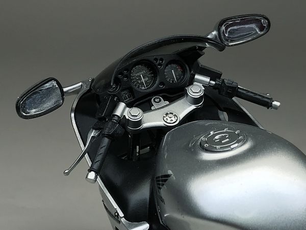 mô hình xe đua Honda CBR1100XX Super Blackbird 1-12 Tamiya 14070 Nhật Bản