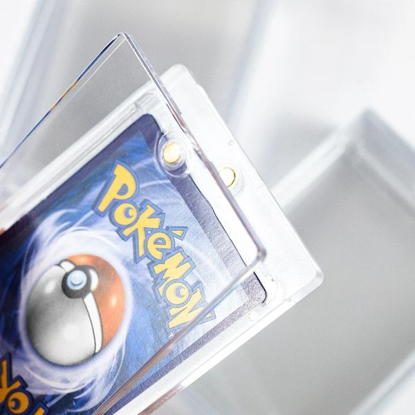 hộp bảo vệ trưng bày thẻ bài TCG Magnetic Holder 35PT pokemon card siêu rẻ