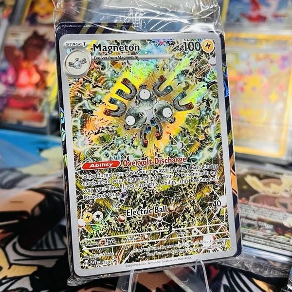 Hộp bài Pokemon TCG SV08 Surging Sparks Elite Trainer Box sự kết hợp hoàn hảo giữa thiết kế đẹp mắt và khả năng mạnh mẽ