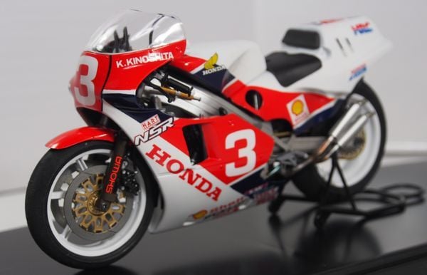 Maquette Moto TAMIYA Honda NSR 500 Factory - Échelle 1/12, Kit à Monter, Référence TAMIYA 14099