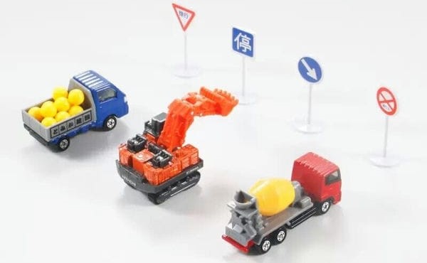 Bộ Tomica Construction Vehicle Set đồ chơi giúp bé phát triển thế giới quang và nhận thức