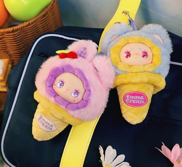 Hộp Mù Thú Bông Lovely Emma Scoop Ice Cream RE79 là món quà tuyệt vời cho những ai yêu thích sự ngẫu nhiên và dễ thương
