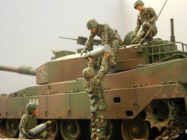 Cửa hàng chuyên bán Mô hình quân sự Xe tăng Japan Ground Self Defense Force Type 90 Tank wAmmo-Loading Crew Set 135 Tamiya 35260 giá rẻ ưu đãi có giao hàng toàn quốc