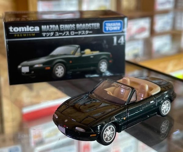 Sở hữu mô hình xe đồ chơi Tomica Premium 14 Mazda Eunos Roadster là lựa chọn số một cho tín đồ sưu tập xe hơi