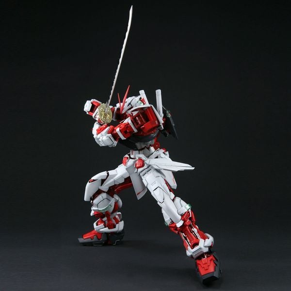 MBF-P02 Gundam Astray Red Frame PG 1/60 chất lượng cao