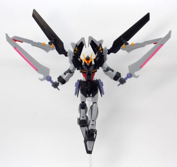 mô hình GAT-X105E Strike Noir Gundam hg 1/144 Nhật Bản