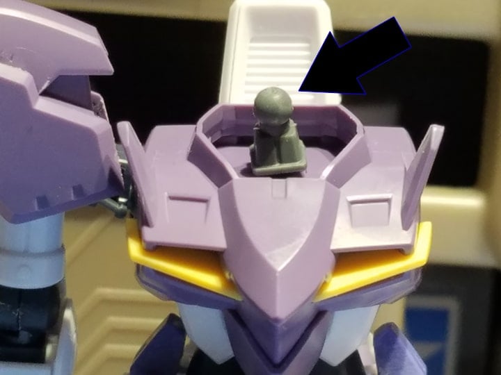 mô hình gundam lỏng khớp cổ