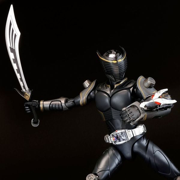 mô hình Masked Rider Ryuga Figure-rise Standard Nhật Bản