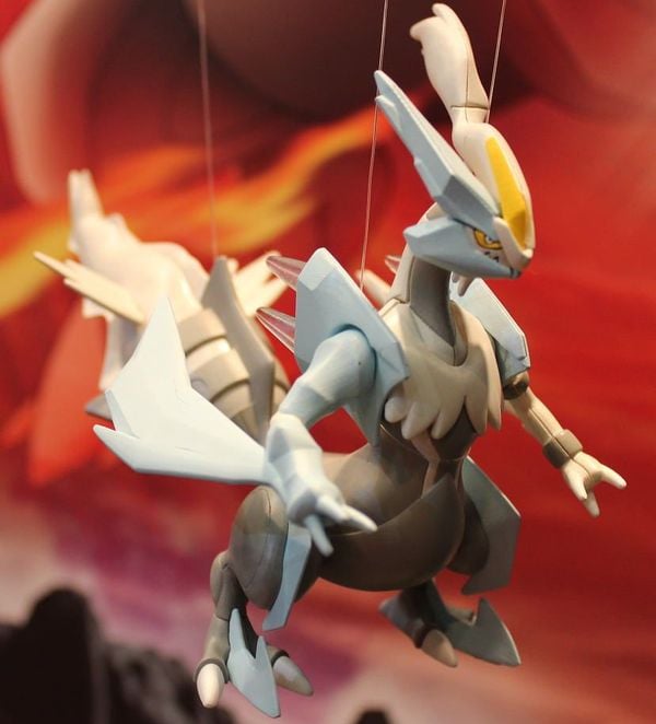 mô hình White Kyurem Pokemon Plamo Collection Nhật Bản