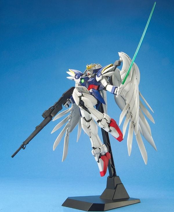 mô hình Wing Gundam Zero Custom MG