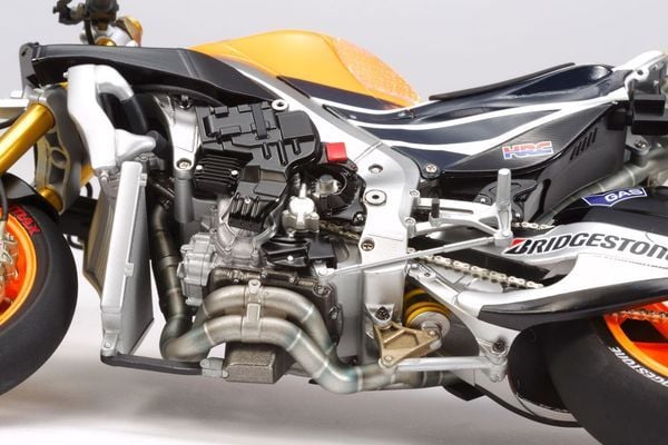 mô hình xe Repsol Honda RC213V '14 1/12 Tamiya 14130 chất lượng cao