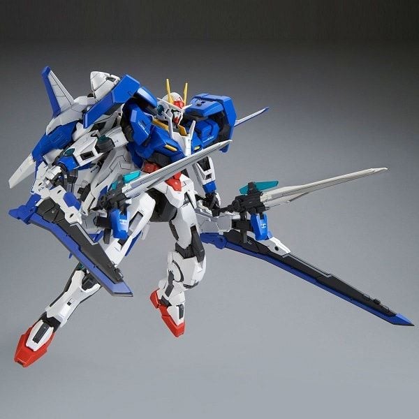 Bandai Mobile Suit Gundam Universe GN-0000+GNR-010 00 Gundam Raiser - L'idea che