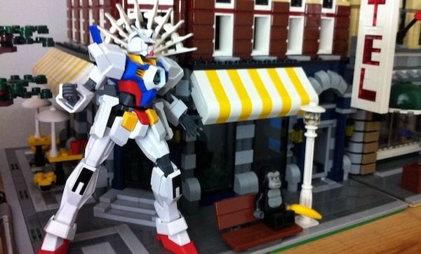 Nên mua mô hình Gundam hay Lego?