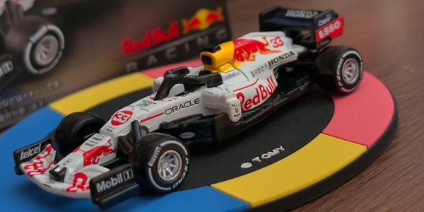 Đồ chơi mô hình Xe Tomica Premium Racing Red Bull Racing Honda RB16B No. 33 Arigato đẹp mắt chất lượng tốt mua tặng bạn bè người thân người yêu gia đình