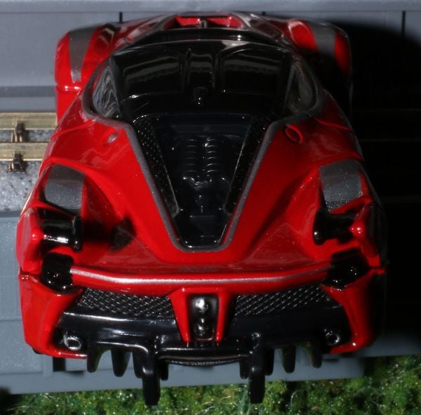 Sưu tầm mô hình xe Tomica Premium No. 33 Ferrari FXX K chi tiết màu sơn đẹp mắt
