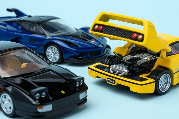 Đồ chơi quà tặng mô hình siêu xe Tomica Premium Ferrari 3 Models Collection