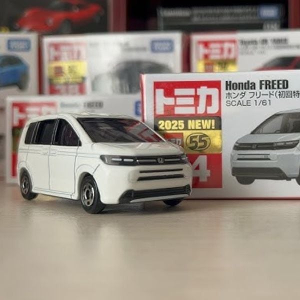 Mô hình xe Tomica No. 44 Honda Freed Special First Edition nShop giao hàng hỏa tốc