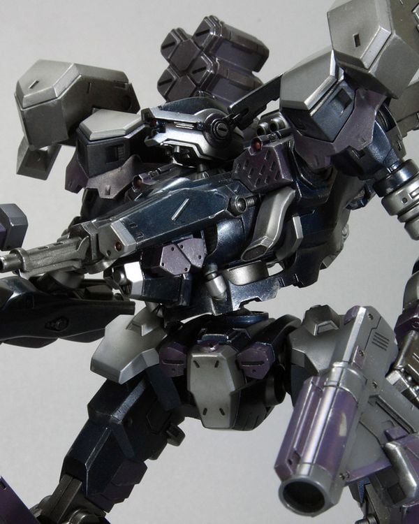 Crest CR-C840 UL Lightweight Class Ver. Armored Core Variable Infinity Kotobukiya VI13X là lựa chọn số một để trưng bày