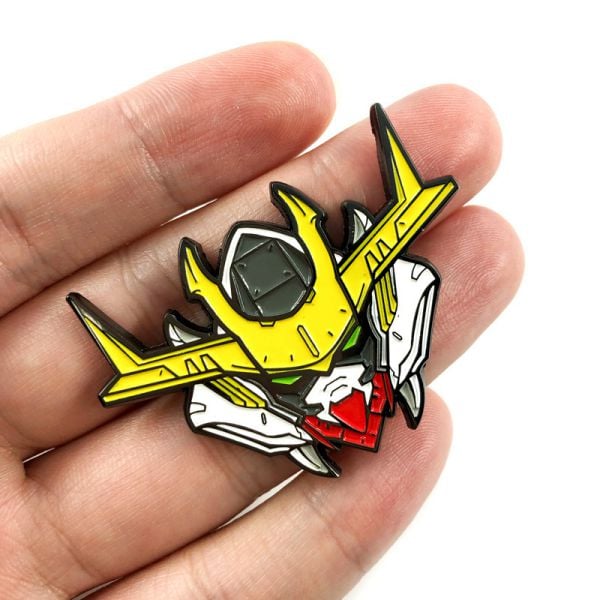 Phụ kiện ghim Huy hiệu pin cài áo hình đầu Gundam Barbatos