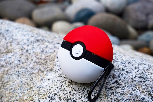 Phụ kiện iPhone giá rẻ Ốp Silicon AirPods Pro PokeBall chống sốc