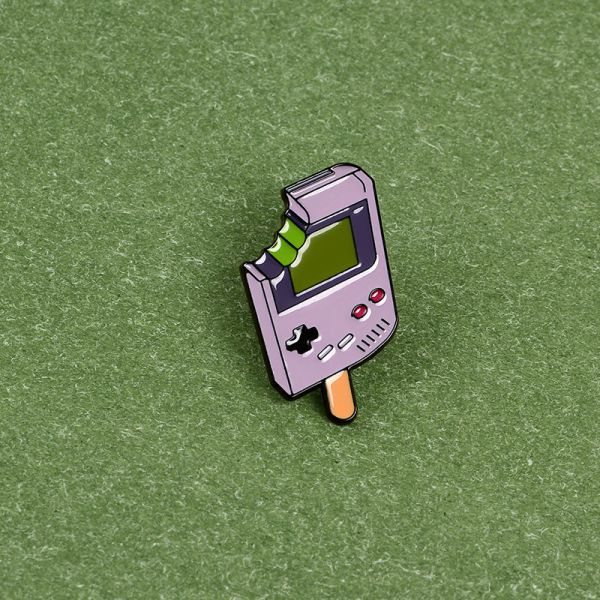 Phụ kiện thời trang Pin kim loại cài áo GameBoy Ice Cream