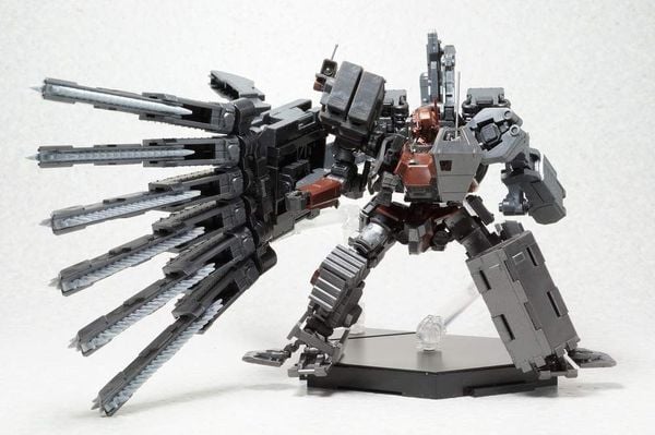 Mô hình UCR-10A Vengeance Armored Core Variable Infinity VI073X với độ chi tiết cao, chính hãng Kotobukiya