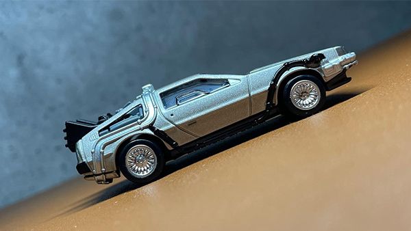 Phiên bản đặc biệt Tomica Premium Unlimited No.07 Back to the Future Delorean Time Machine giá rẻ