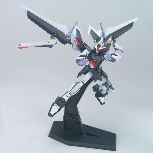 review GAT-X105E Strike Noir Gundam hg 1/144