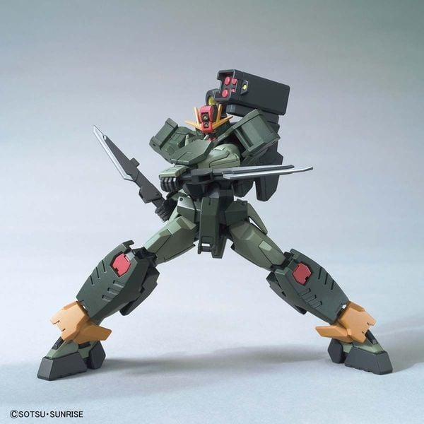 review Gundam 00 Command QAN[T] HG bandai