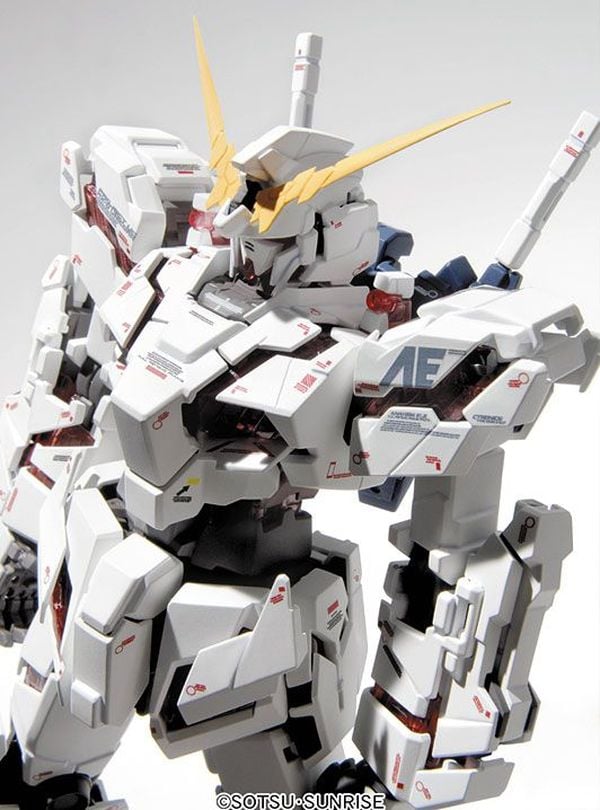 review RX-0 Unicorn Gundam Ver. Ka MG