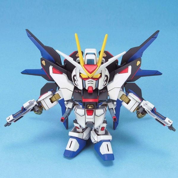 review Strike Freedom Gundam SD BB