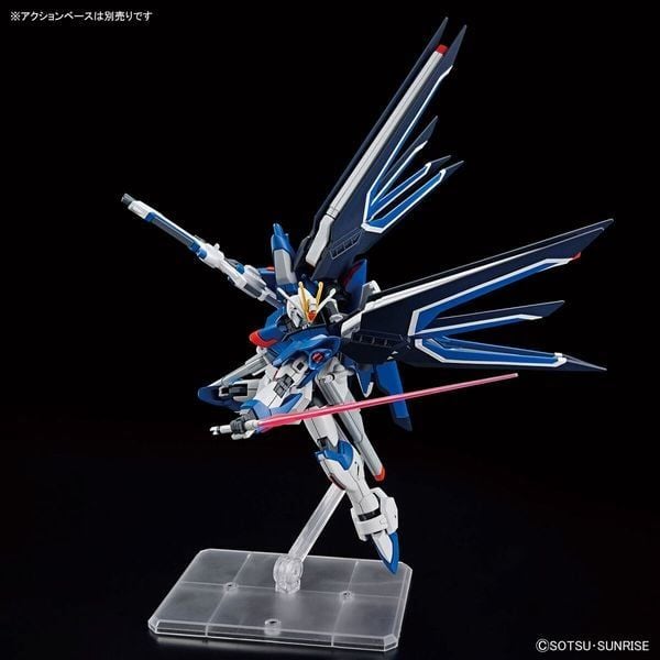 mô hình Rising Freedom Gundam HG 1/144 chất lượng cao