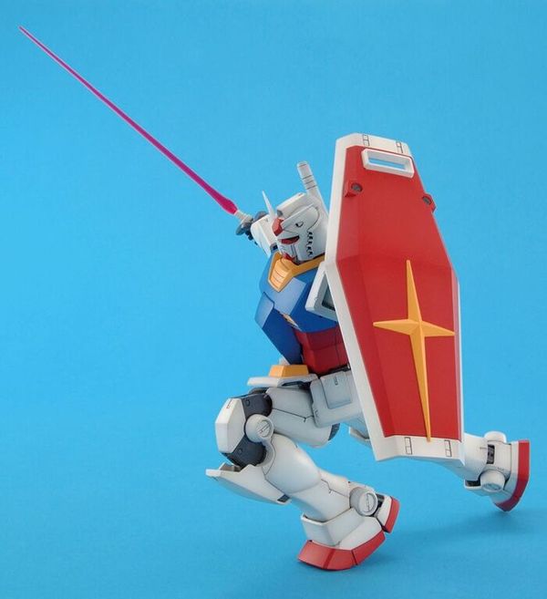 robot RX-78-2 Gundam Ver 2.0 MG Nhật Bản