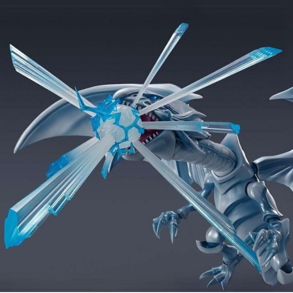 Mô hình S.H.MonsterArts Blue-Eyes White Dragon - Yugioh dành cho các bạn có sở thích sưu tầm