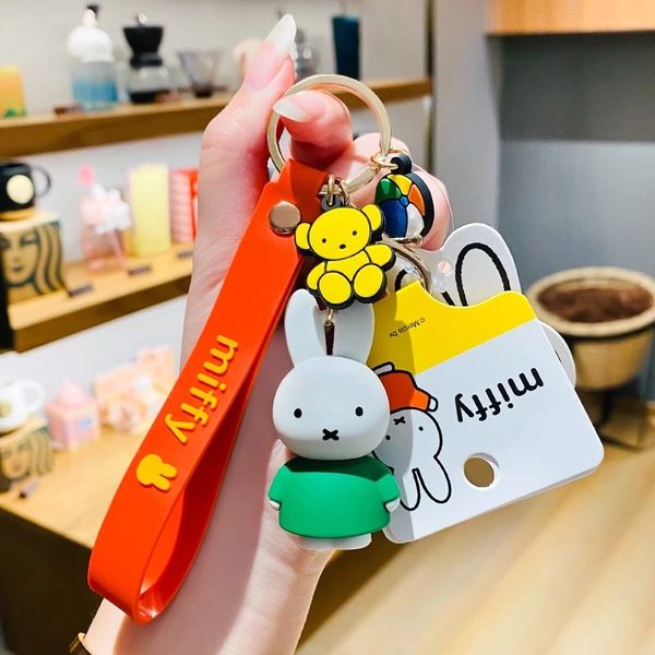 Thỏa sức sáng tạo cùng móc khóa nhân vật Miffy Green Shirt PM03 cực kỳ đáng yêu