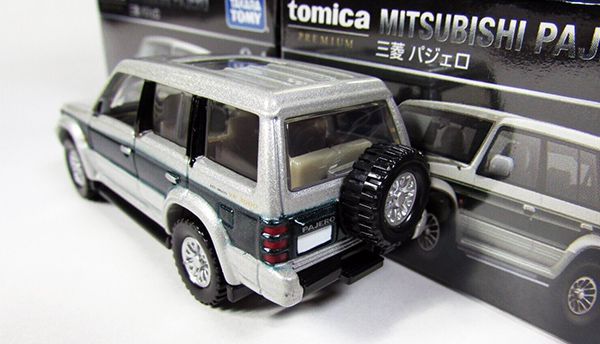 Shop chuyên bán Tomica Premium No.04 Mitsubishi Pajero giá tốt nhất