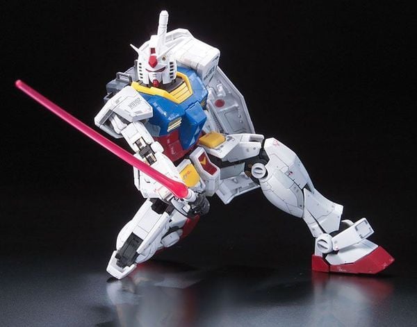 shop đồ chơi bán RX-78-2 Gundam RG