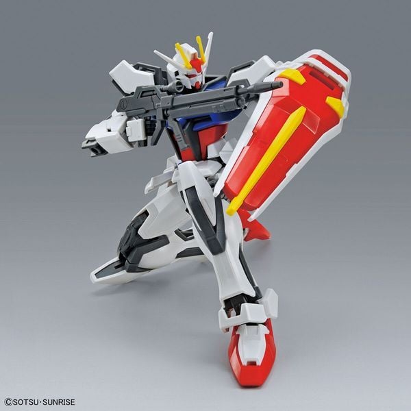 figure Strike Gundam Entry Grade 1/144 Bandai real