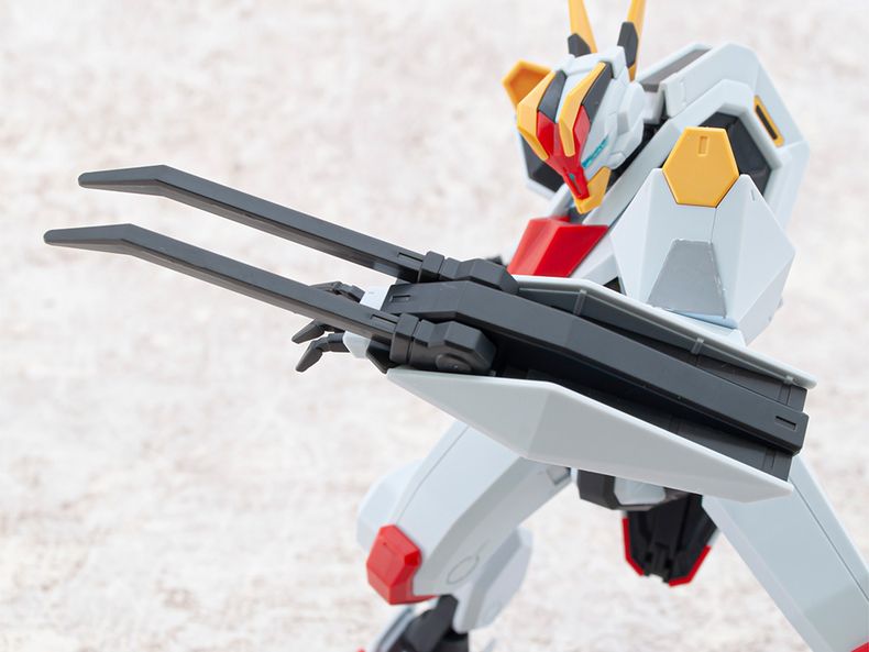 Super-heated Vibrating Combat Claws robot