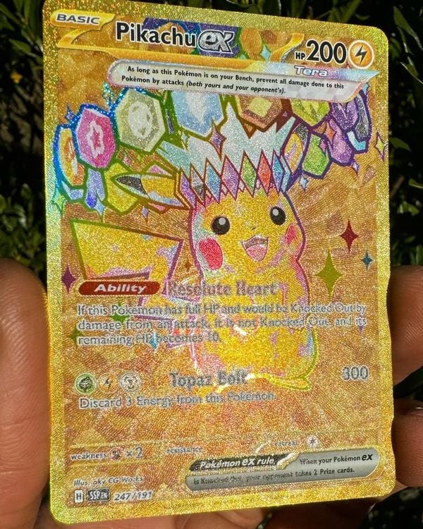 Thẻ bài Pokemon TCG SV08 Surging Sparks Elite Trainer Box đáng giá cho người sưu tầm và đấu thủ TCG chuyên nghiệp