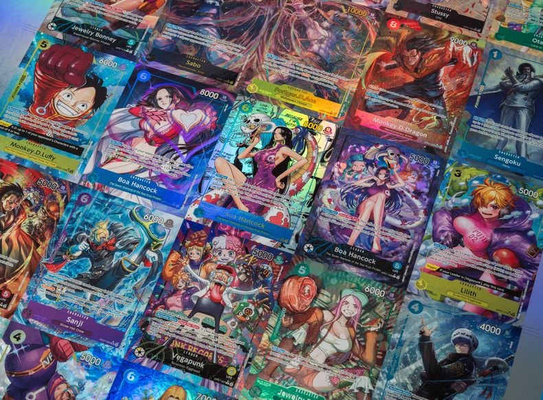 sưu tập thẻ bài One Piece TCG real