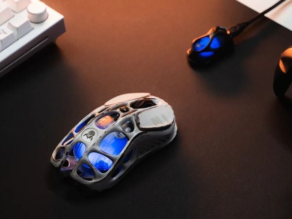 Chuột không dây Gaming GravaStar Mercury M1 Pro Battle Worn Edition Silver Mist chính hãng chất lượng tốt cao cấp tích hợp nhiều công nghệ tiên tiến