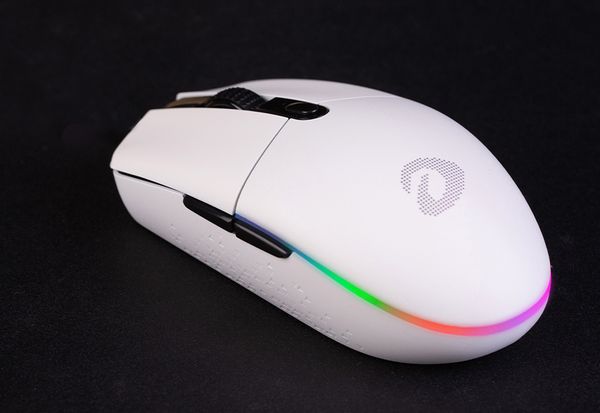 Chuột không dây Gaming DAREU EM911X RGB Lightweight thiết kế đẹp mắt nhỏ gọn có hệ thống đèn LED đẹp mắt điều chỉnh được